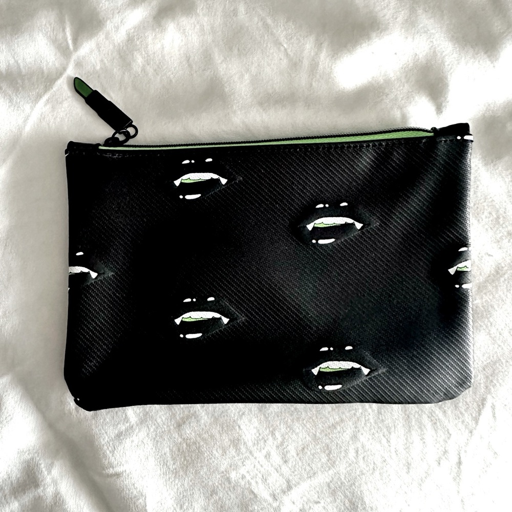 New Ipsy Makeup Bag - Picture 1 of 2